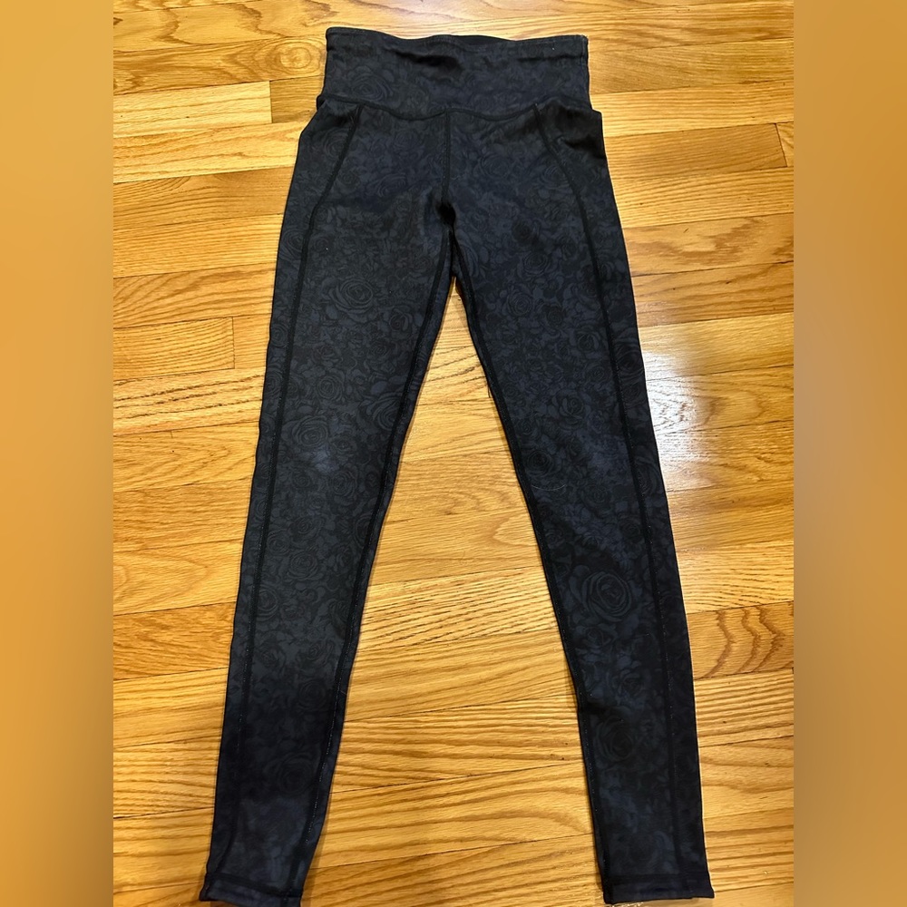Sweaty Betty reversible leggings size small